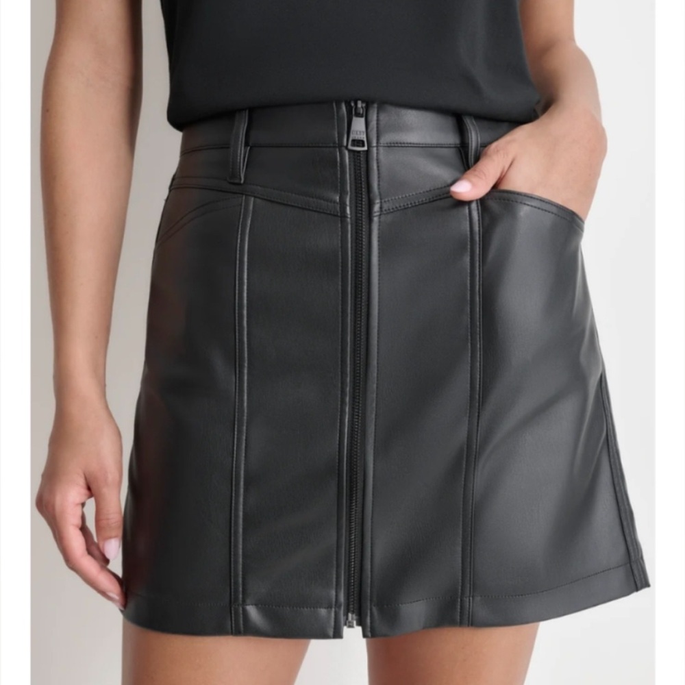 DKNY Black Vegan Leather Zipper-Front Mini Skirt, size 27/4